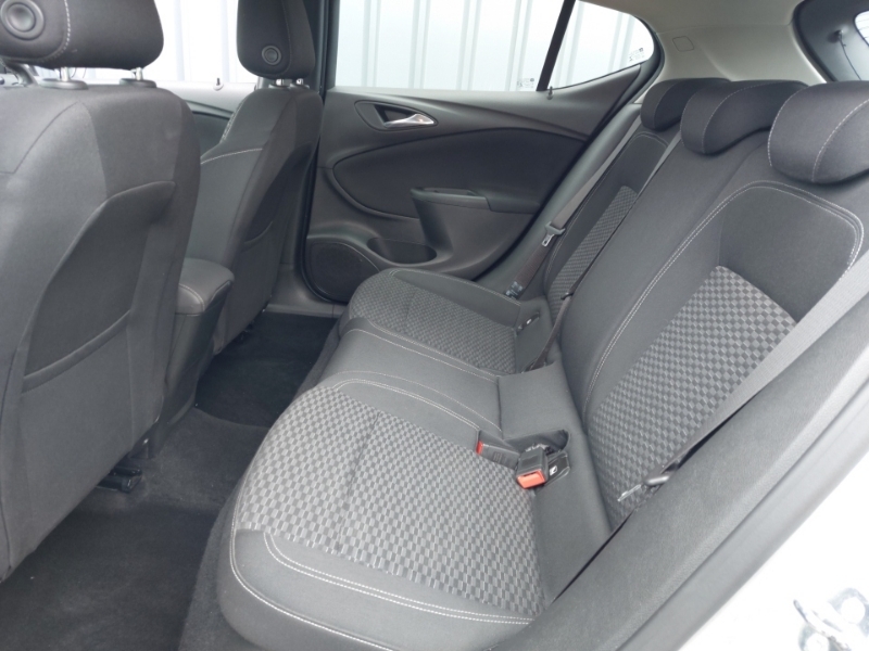 Vauxhall Astra 1.6 Cdti 16V Ecotec Sri Nav YB18XFD Silver #6