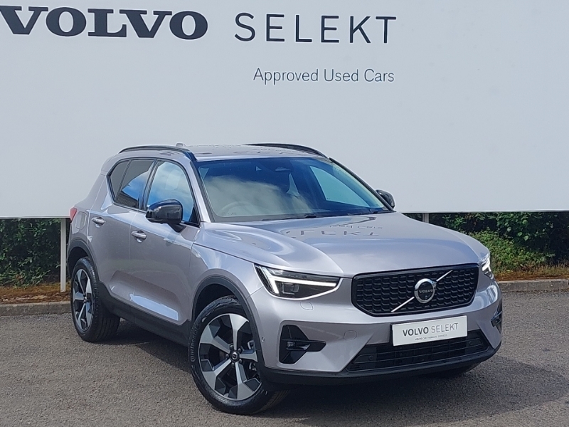 Volvo XC40 2.0 B3p Plus Pro Dark Silver