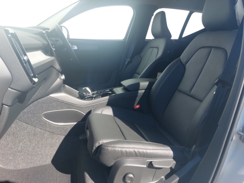 Volvo XC40 2.0 B3p Plus Pro Dark White #5