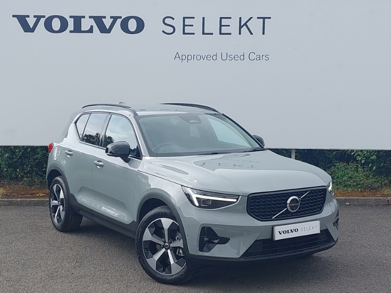 Volvo XC40 2.0 B3p Plus Pro Dark Grey