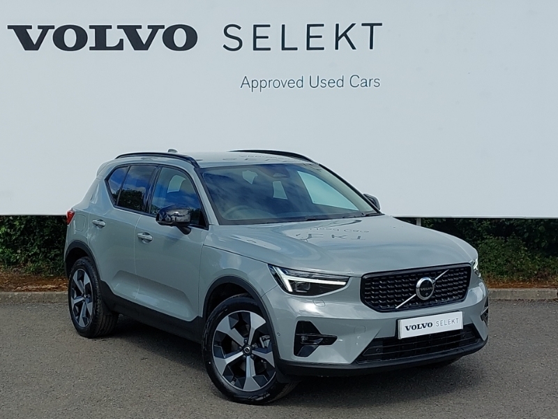 Volvo XC40 2.0 B3p Plus Pro Dark Grey