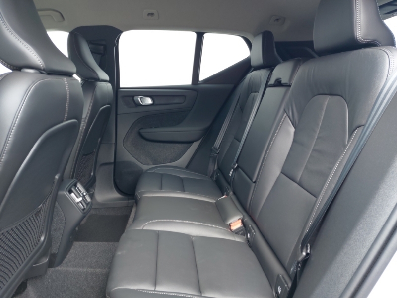 Volvo XC40 2.0 B3p Plus Pro Dark Grey #6