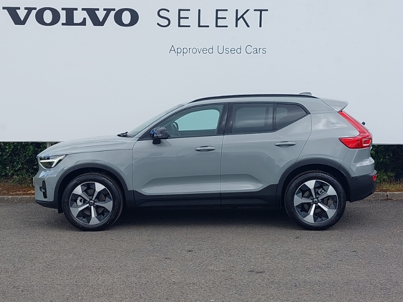 Volvo XC40 2.0 B3p Plus Pro Dark Grey #4