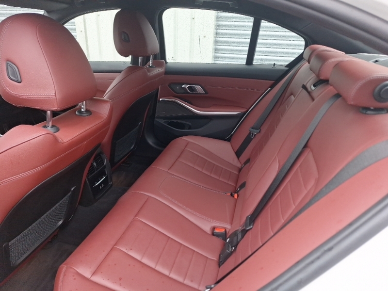 BMW 3 Series 330E M Sport Step SD72YVV White #6