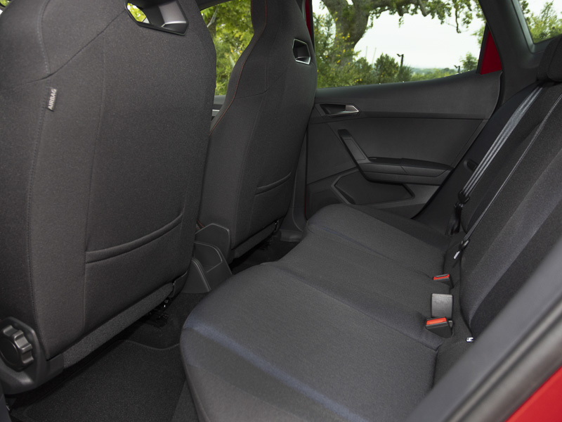 Seat Arona 1.0 Tsi 115 Fr Black Edition Dsg Red #6