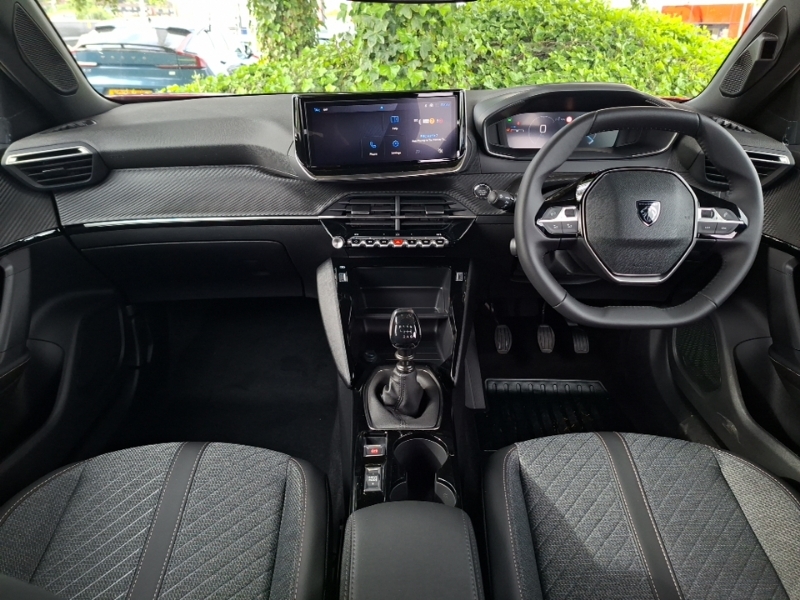 Peugeot 2008 1.2 Puretech Allure SH26UNV Red #3