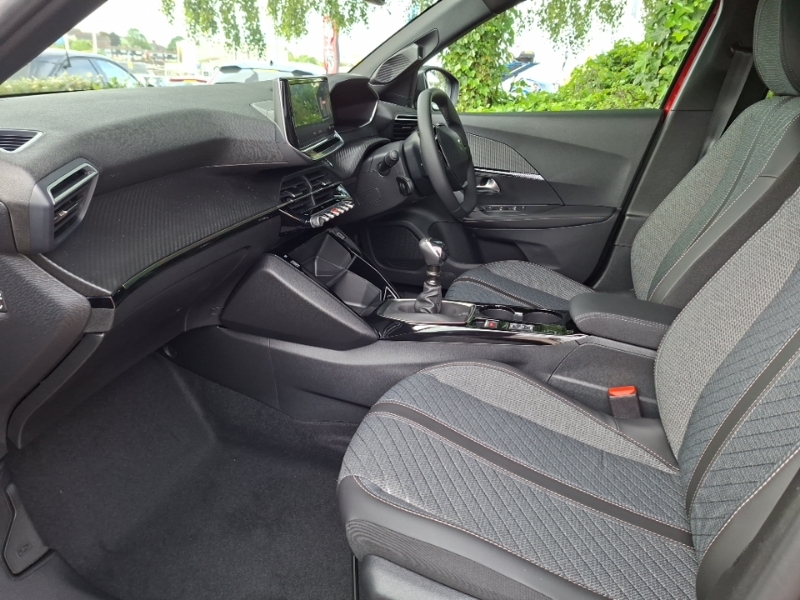 Peugeot 2008 1.2 Puretech Allure SH26UNV Red #5