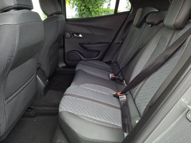 Peugeot 2008 1.2 Puretech Allure Grey #6