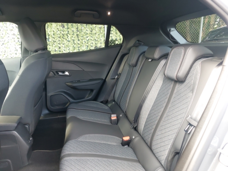 Peugeot 2008 1.2 Puretech 130 Allure Eat8 Grey #6