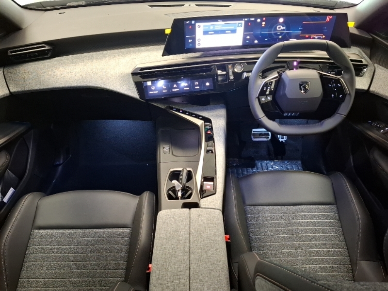 Peugeot 3008 1.2 Hybrid 145 Allure E-dsc6 Black #3