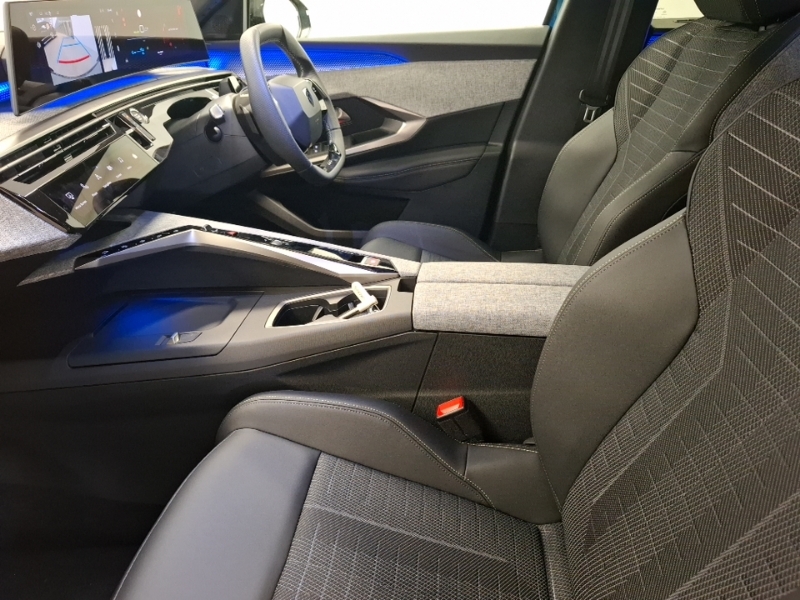 Peugeot 5008 157Kw Gt 73Kwh Blue #5