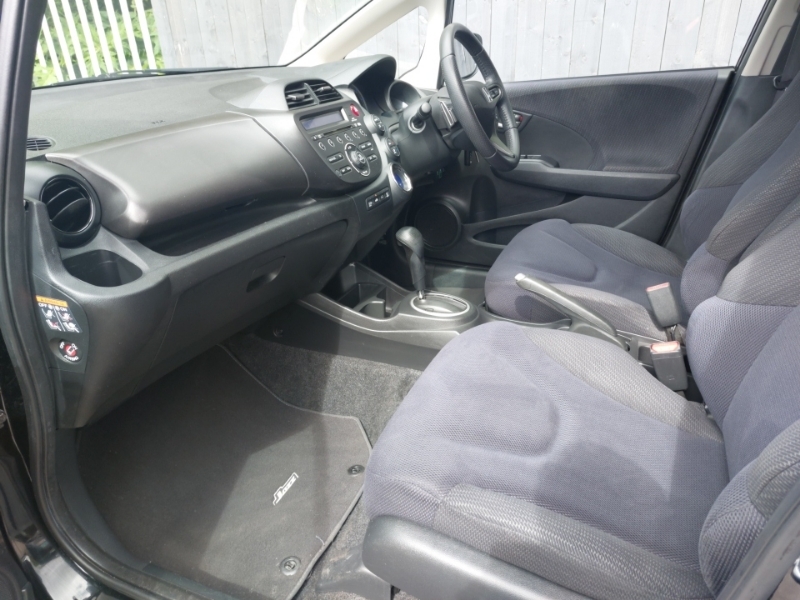 Honda Jazz 1.3 Ima Hs Hybrid Cvt Black #5