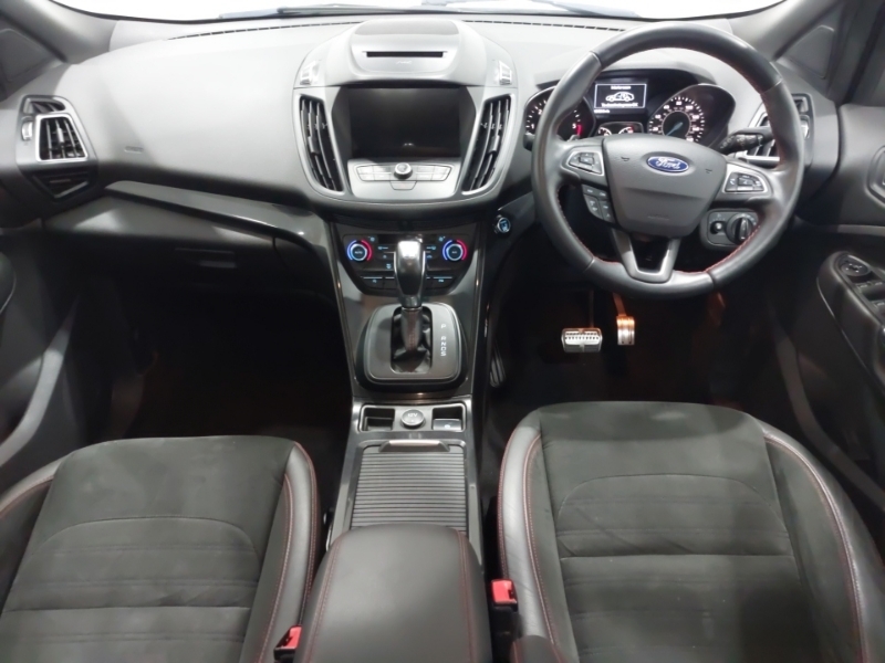 Ford Kuga 1.5 Tdci St-line 2Wd KW67NBG White #3