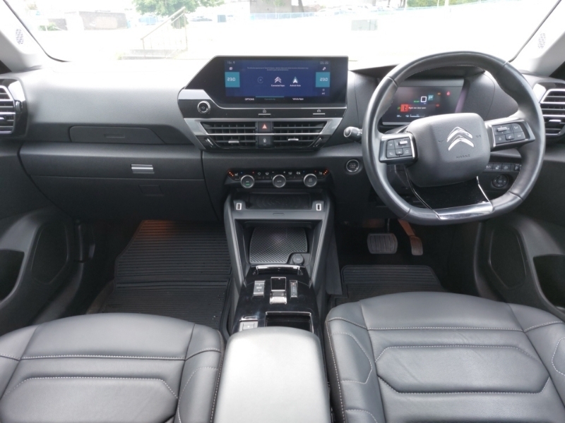 Citroen e-C4 100Kw Shine Plus 50Kwh White #3