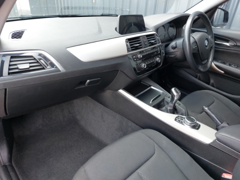 BMW 1 Series 118D Se Navservotronic RX68TXS Black #5