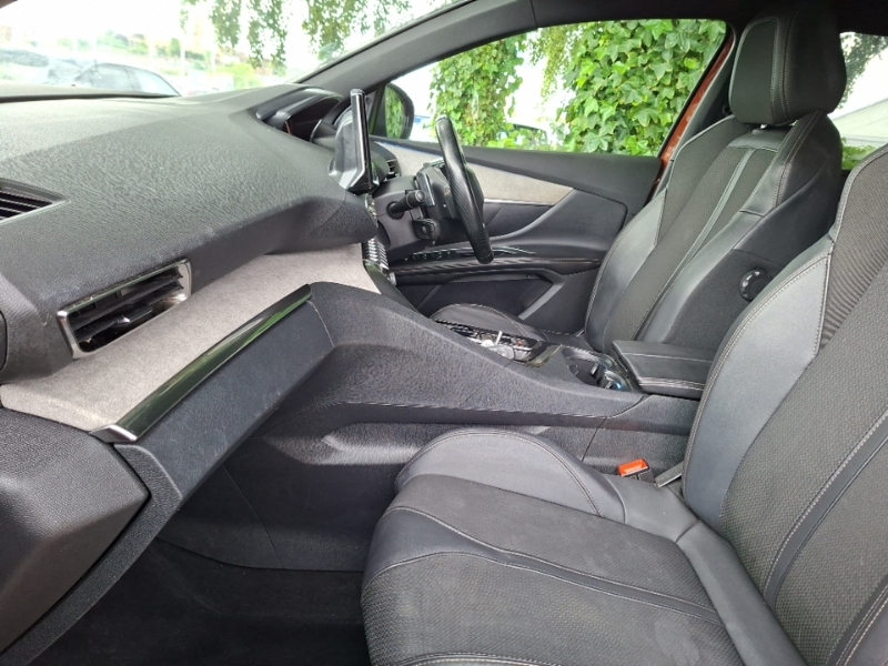 Peugeot 5008 1.2 Puretech Gt Eat8 VN23ELC Brown #5