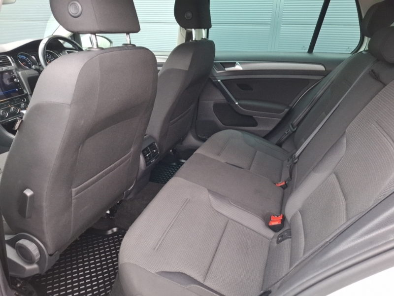 Volkswagen e-Golf 99Kw E-golf 35Kwh White #6