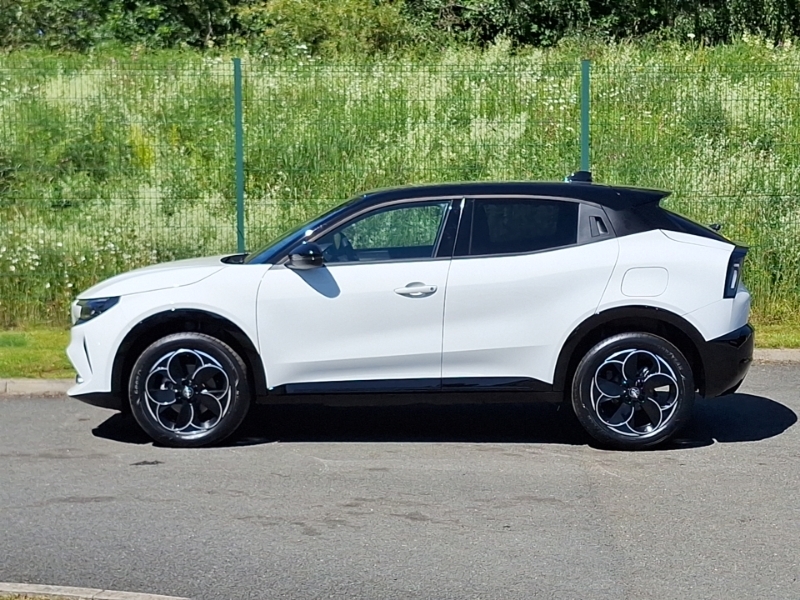 Alfa Romeo Junior 1.2 Turbo Ibrida ST26OEK White #4