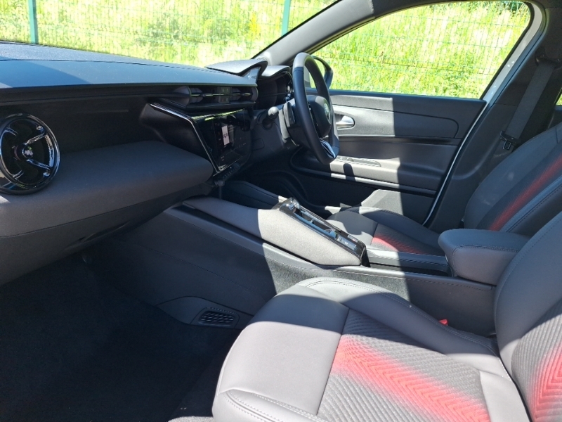 Alfa Romeo Junior 1.2 Turbo Ibrida ST26OEK White #5