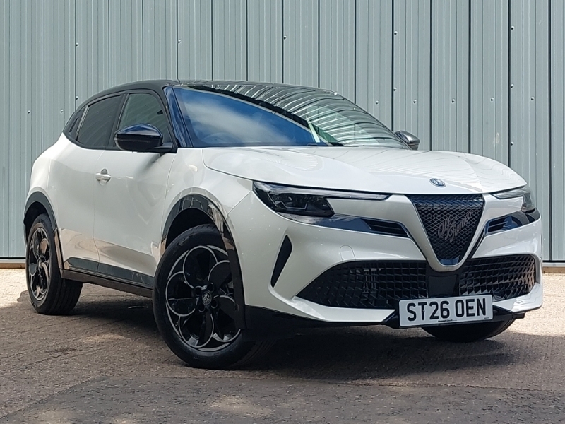 Alfa Romeo Junior 1.2 Turbo Ibrida White