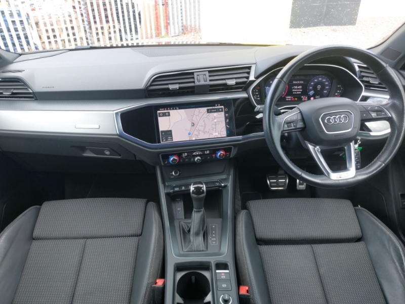 Audi Q3 35 Tdi S Line S Tronic Black #3