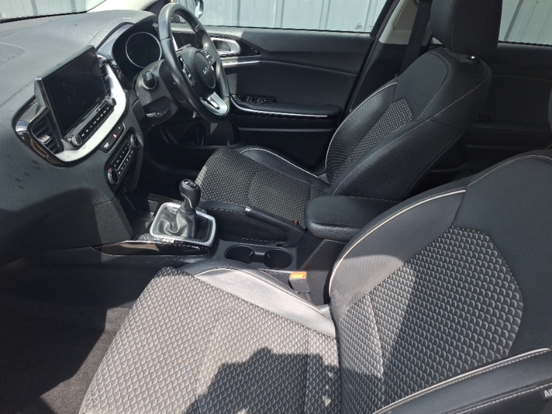 Kia Ceed 1.5T Gdi Isg 3 WJ72KKF Brown #5