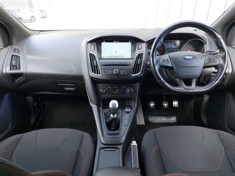 Ford Focus 1.0 Ecoboost 125 St-line DX67TTU Black #3