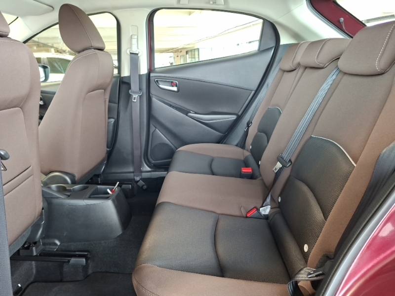 Mazda 2 1.5 Skyactiv G 75 Se-l SF23WKE Red #6