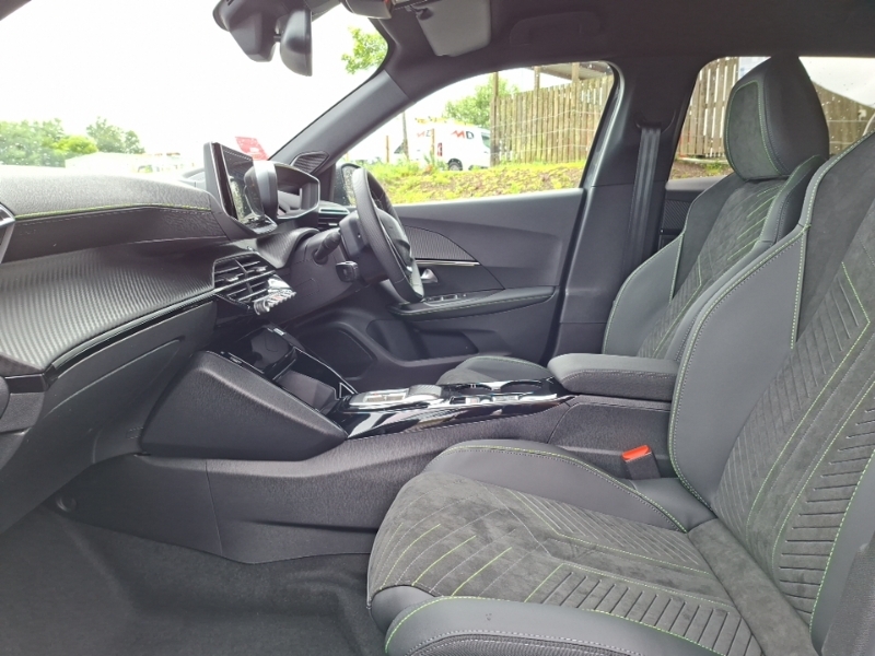 Peugeot 2008 1.2 Puretech 130 Gt Premium Eat8 SD26LNJ Grey #5