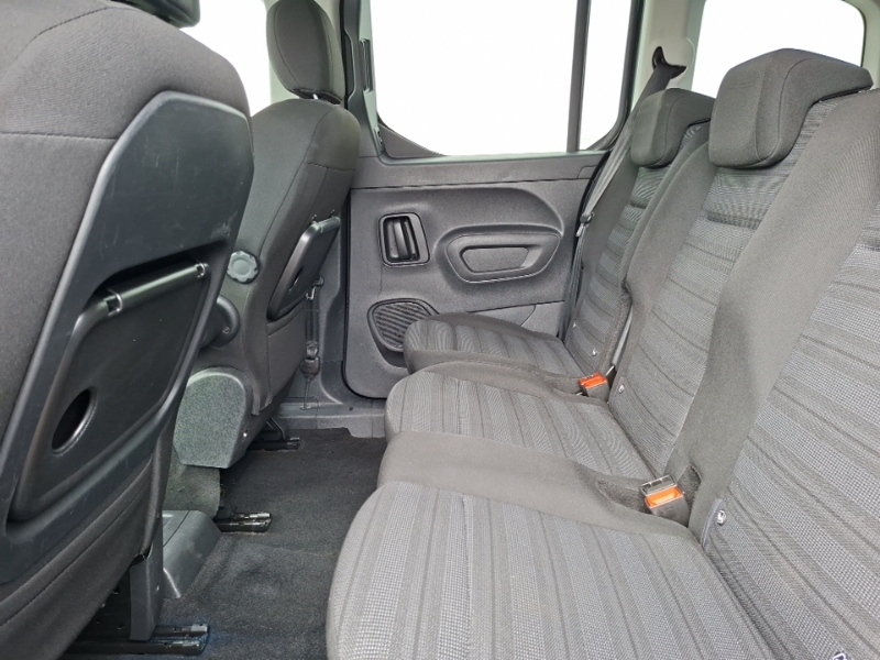 Vauxhall Combo Life 1.5 Turbo D Se 7 Seat AO21RXA Black #6