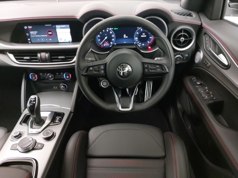 Alfa Romeo Stelvio 2.0 Turbo 280 Intensa Awd Black #8