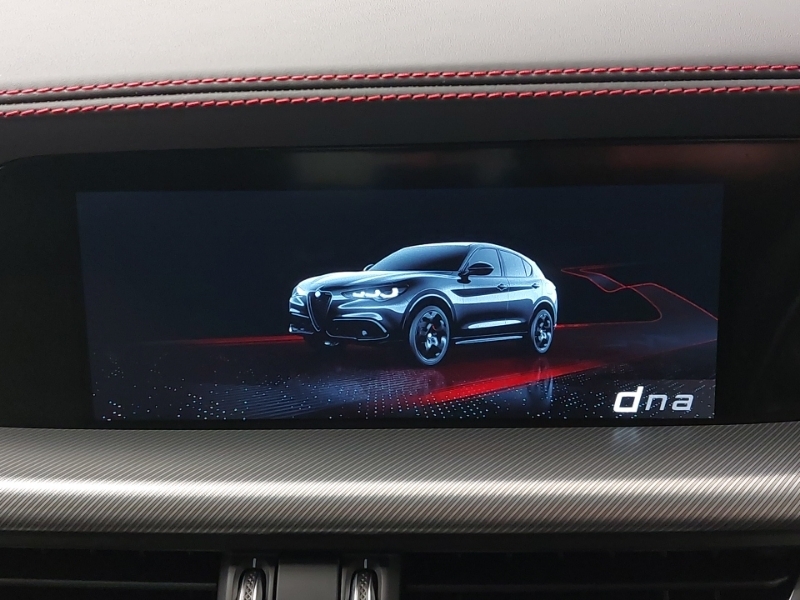 Alfa Romeo Stelvio 2.0 Turbo 280 Intensa Awd Black #16