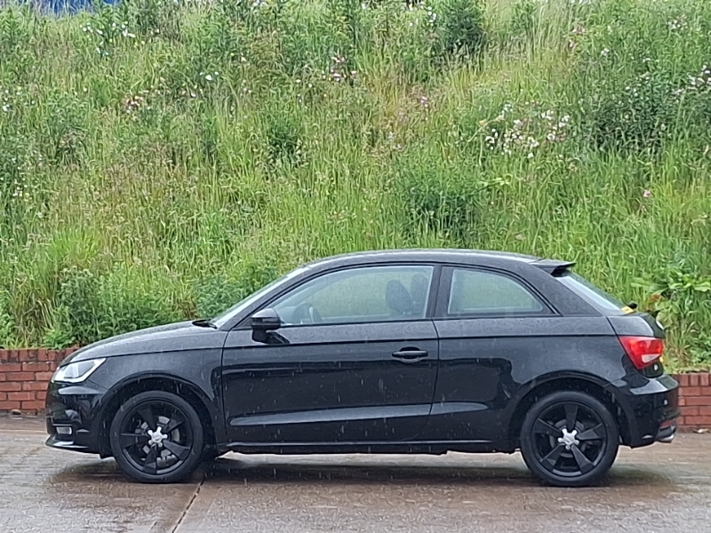 Audi A1 1.0 Tfsi Sport SJ16CJC Black #4