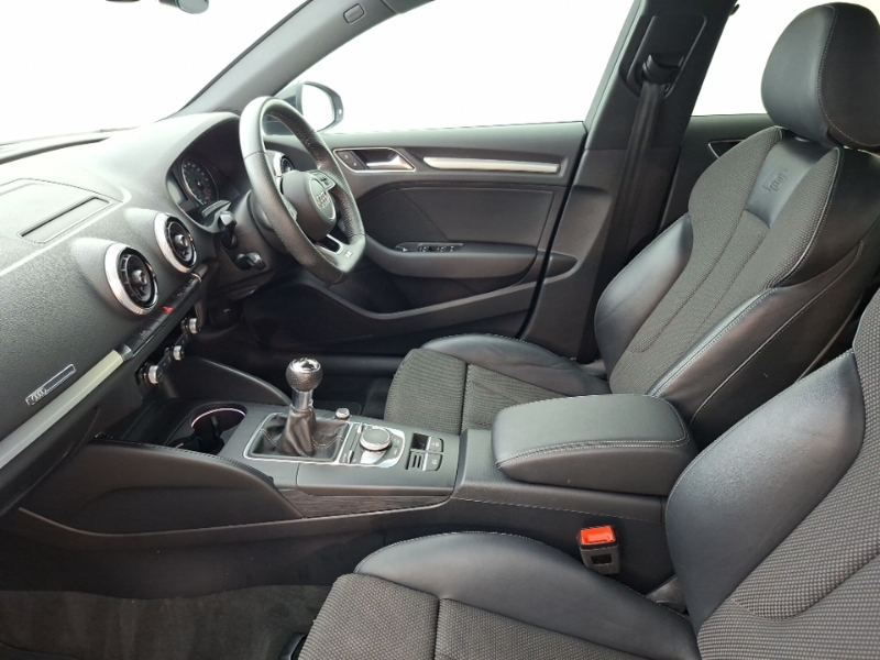Audi A3 30 Tfsi 116 Black Edition LO69ATX Grey #5