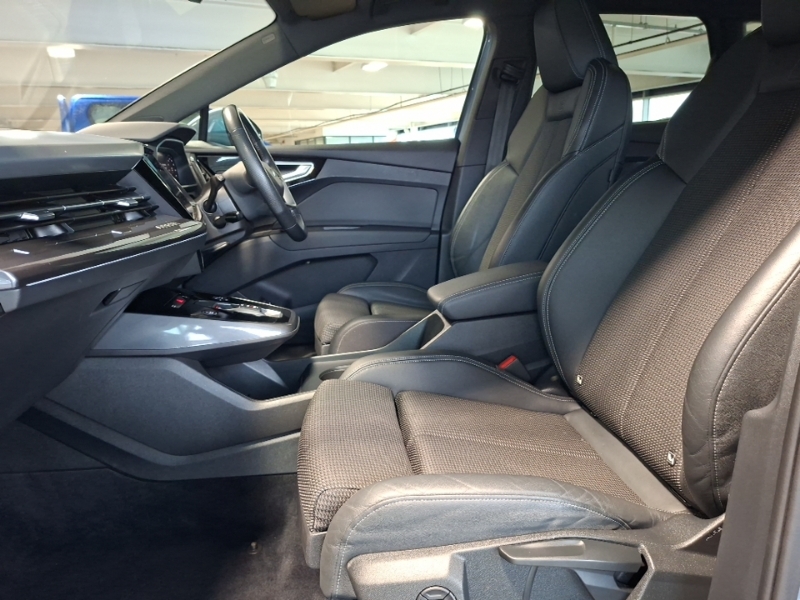Audi Q4 E Tron 125Kw 35 55Kwh S Line Blue #5