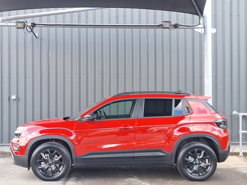 Jeep Avenger 1.2 E-awd E-hybrid Overland Dct Red #4