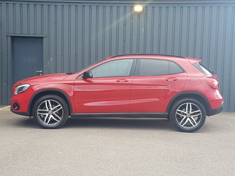 Mercedes-Benz GLA Class Gla 180 Urban Edition EK20NYT Red #4