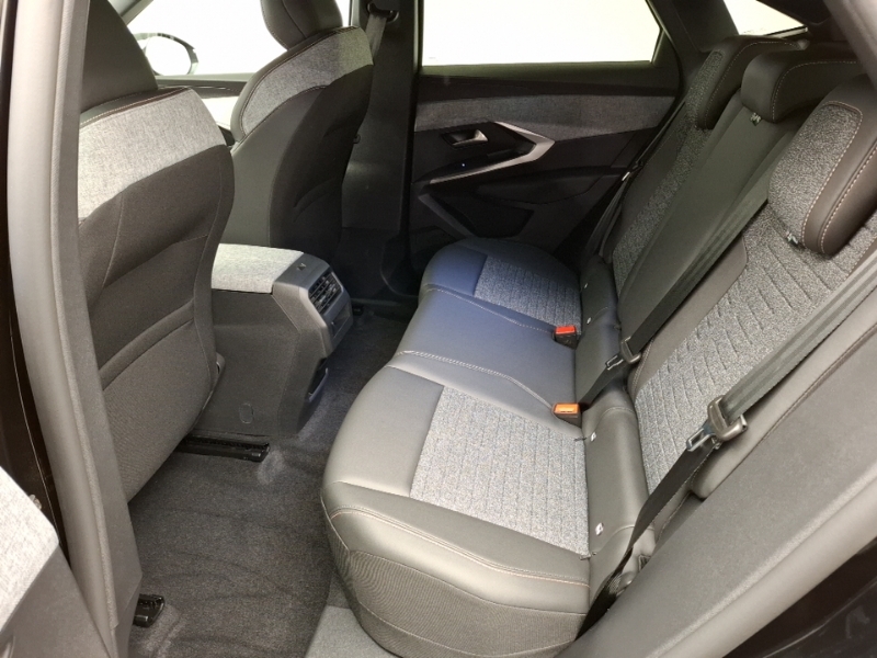 Peugeot 3008 1.2 Hybrid 145 Allure E-dsc6 Black #6