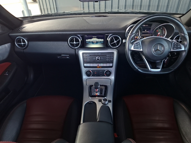 Mercedes-Benz SLC Slc 200 Amg Line 9G-tronic Black #3
