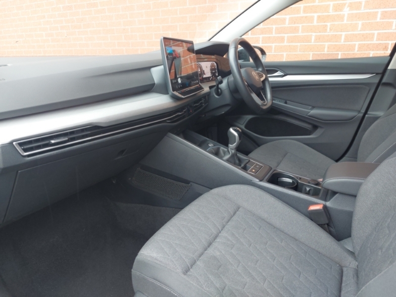 Volkswagen Golf 1.5 Tsi Match NG74WKC Black #5