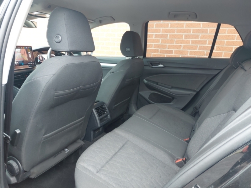 Volkswagen Golf 1.5 Tsi Match NG74WKC Black #6