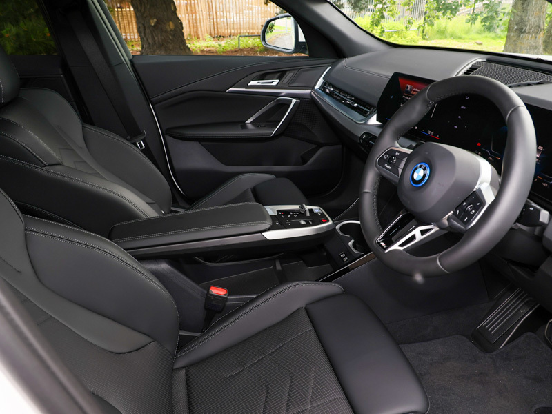 BMW iX2 150Kw Edrive20 M Sport 65Kwh White #6
