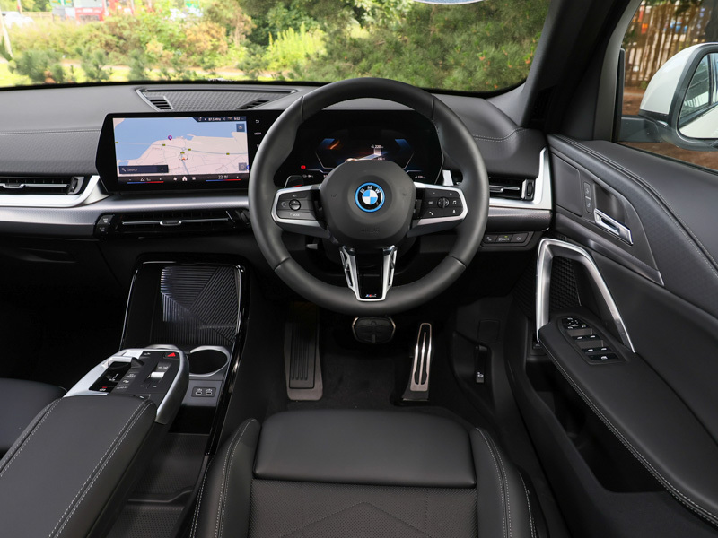 BMW iX2 150Kw Edrive20 M Sport 65Kwh White #5