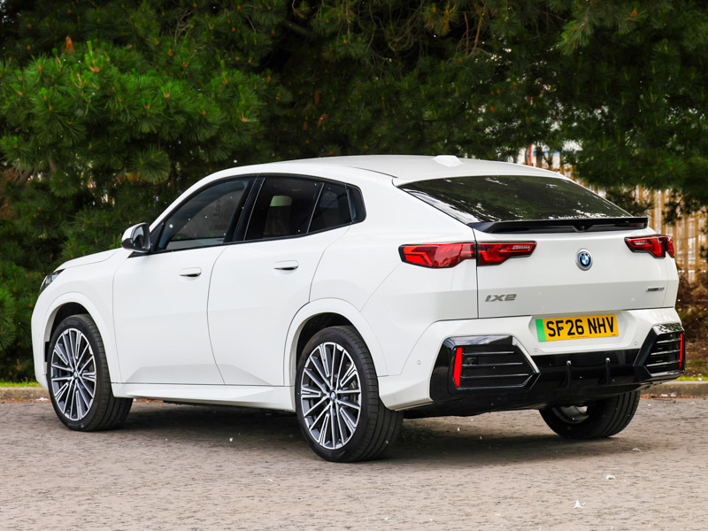BMW iX2 150Kw Edrive20 M Sport 65Kwh White #2