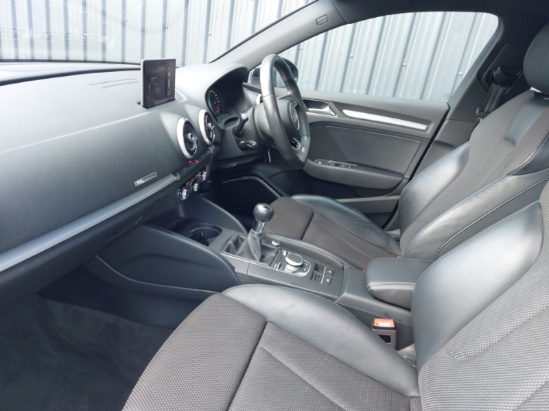 Audi A3 30 Tfsi 116 S Line DE69XCF Black #5