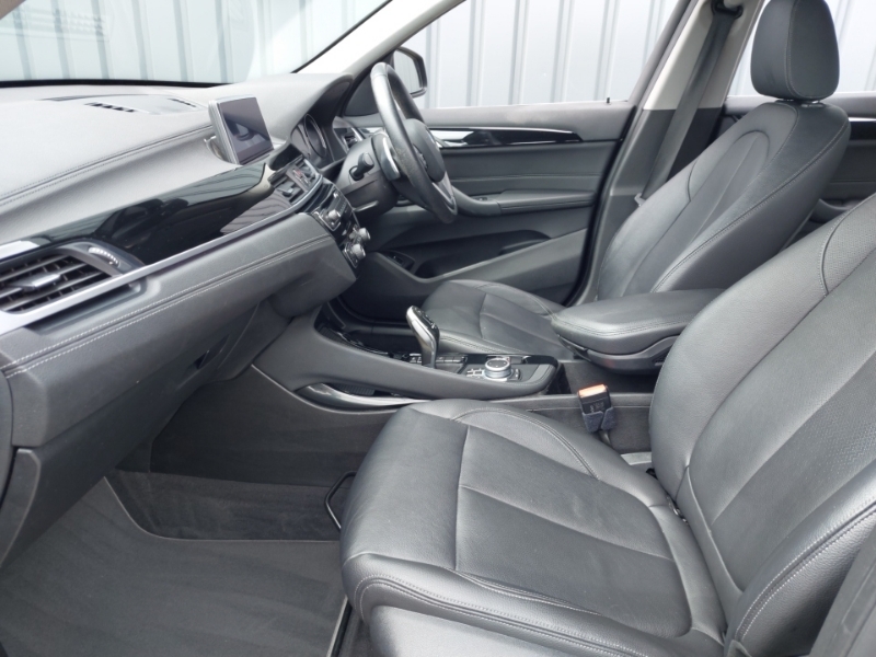 BMW X1 Sdrive 20I Xline Step EK21FWA Black #5