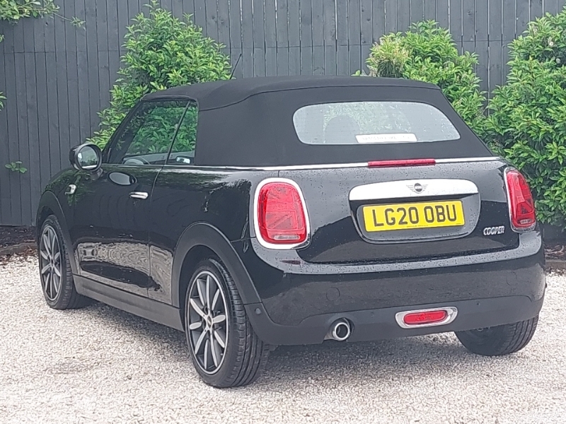 Mini Convertible 1.5 Cooper Exclusive II Comfort Pack Black #2