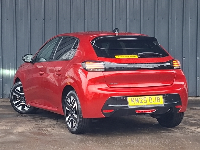 Peugeot 208 1.2 Puretech 100 Allure KM25OJB Red #2