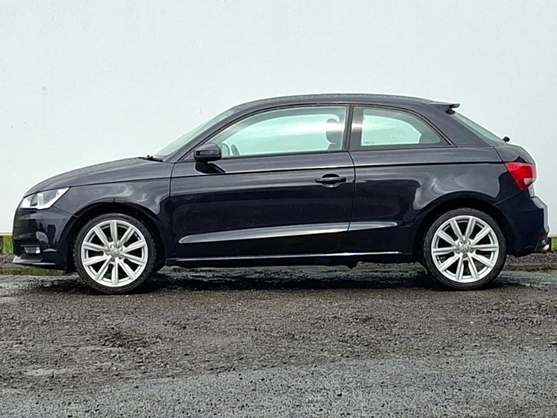Audi A1 1.0 Tfsi Sport NG16LFP Black #4