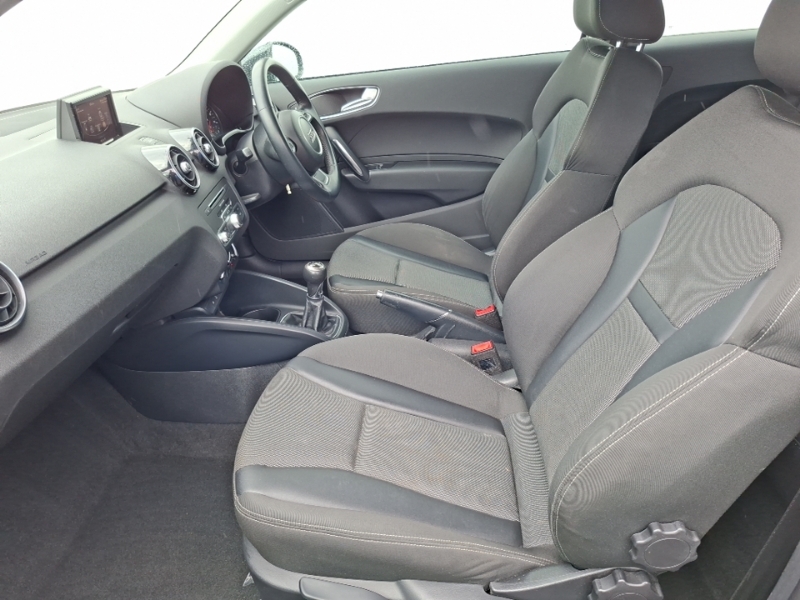 Audi A1 1.0 Tfsi Sport NG16LFP Black #5